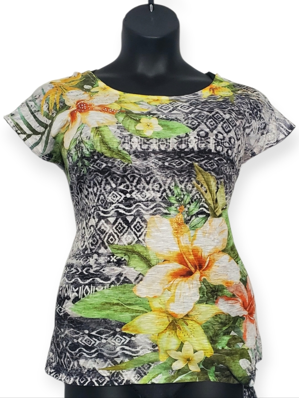 Floral Print Short Sleeve Women's Top in Black & Yellow